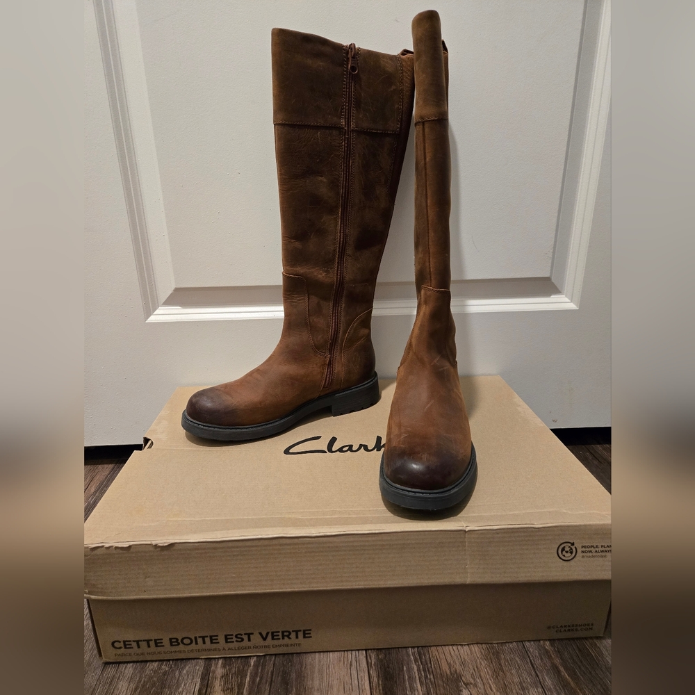 Clarks Women's Orinoco2 Hi Tan Warmlined Leather Brown Boots - Size 6